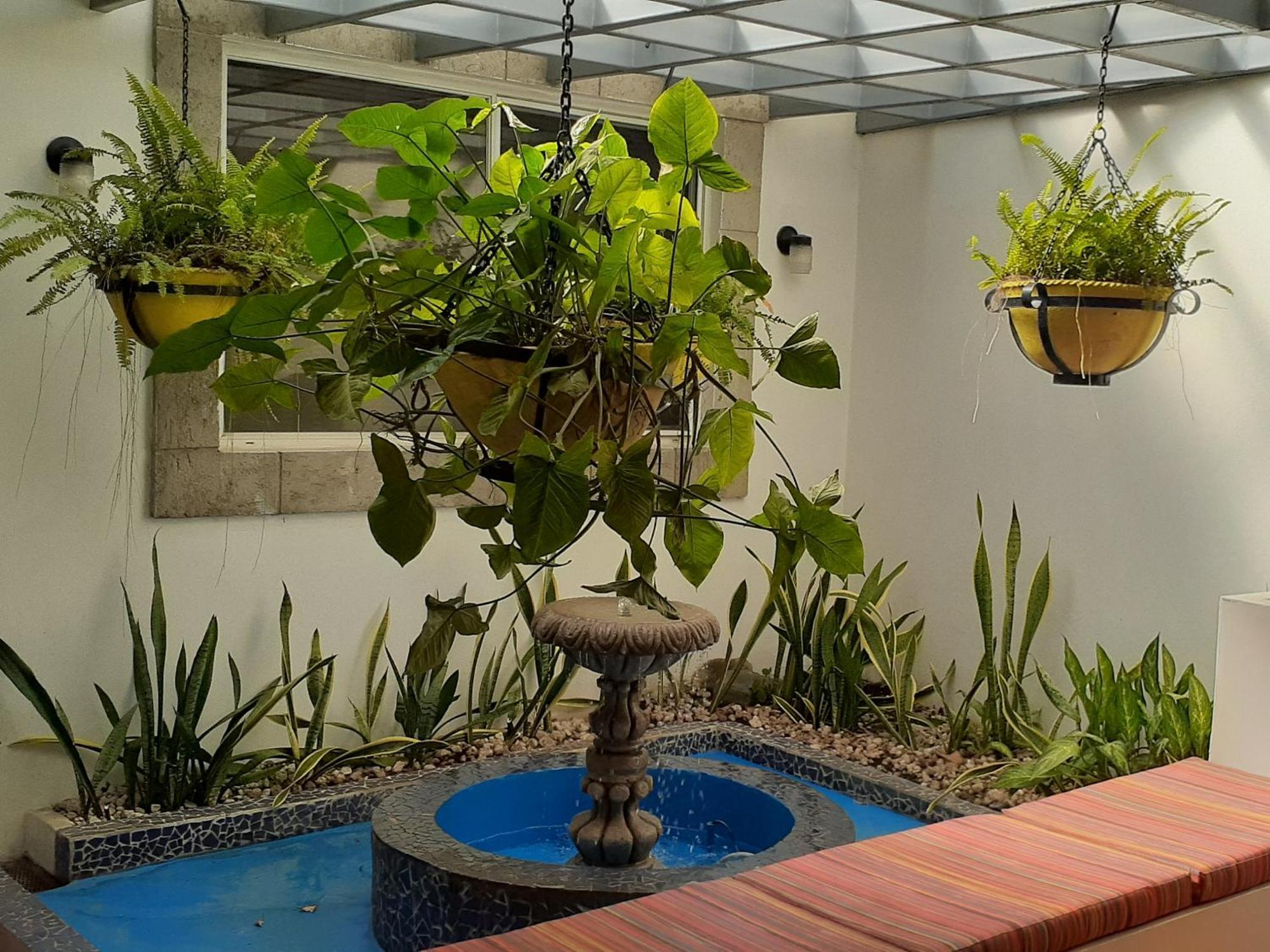 Hotel El Almendro มานากัว ภายนอก รูปภาพ