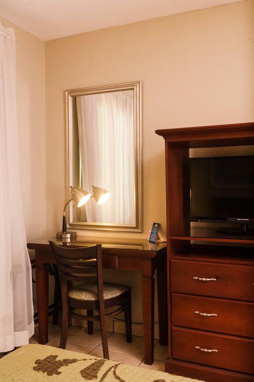 Hotel El Almendro มานากัว ภายนอก รูปภาพ