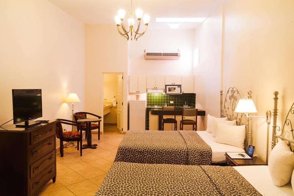 Hotel El Almendro มานากัว ภายนอก รูปภาพ