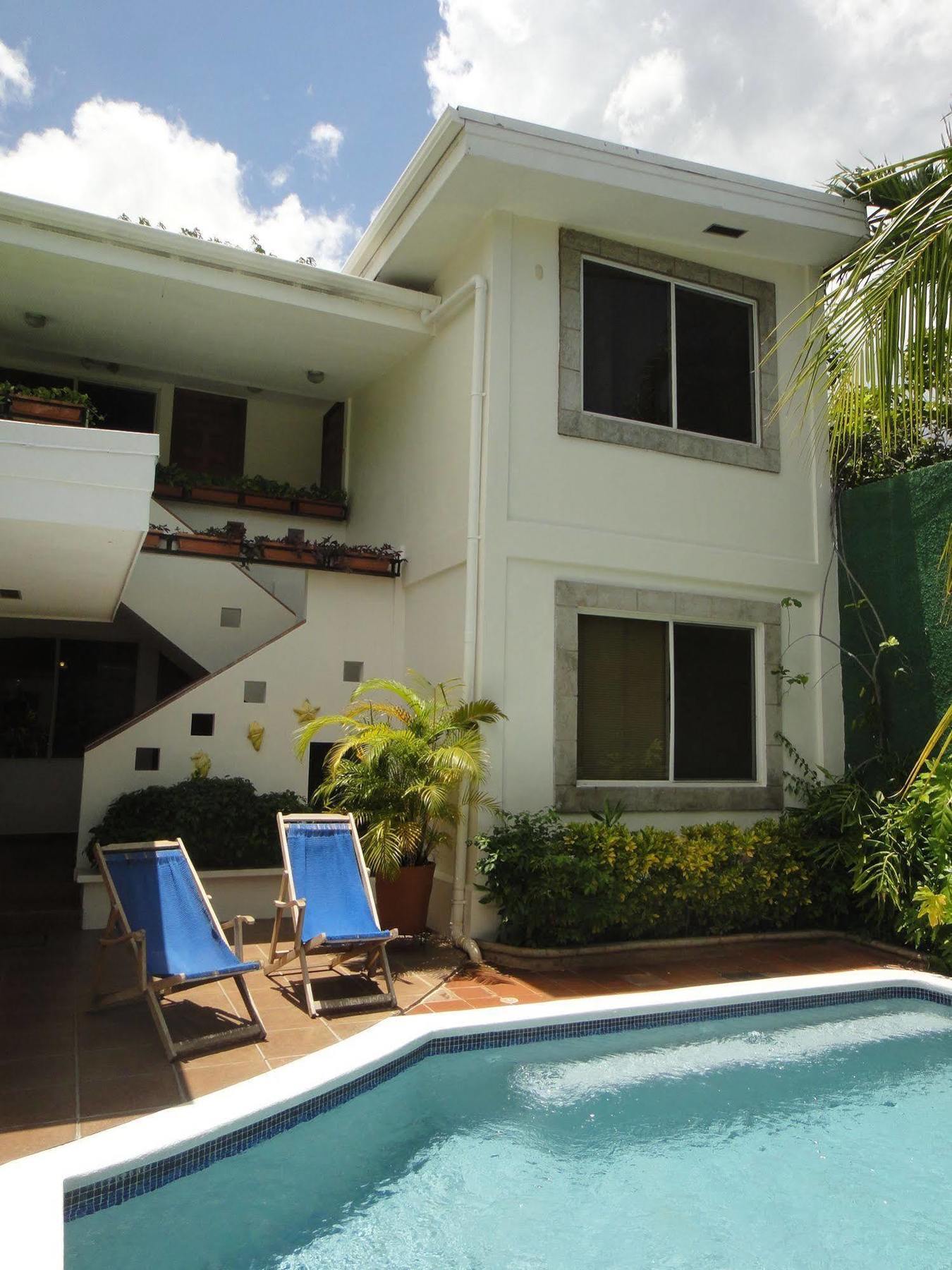 Hotel El Almendro มานากัว ภายนอก รูปภาพ