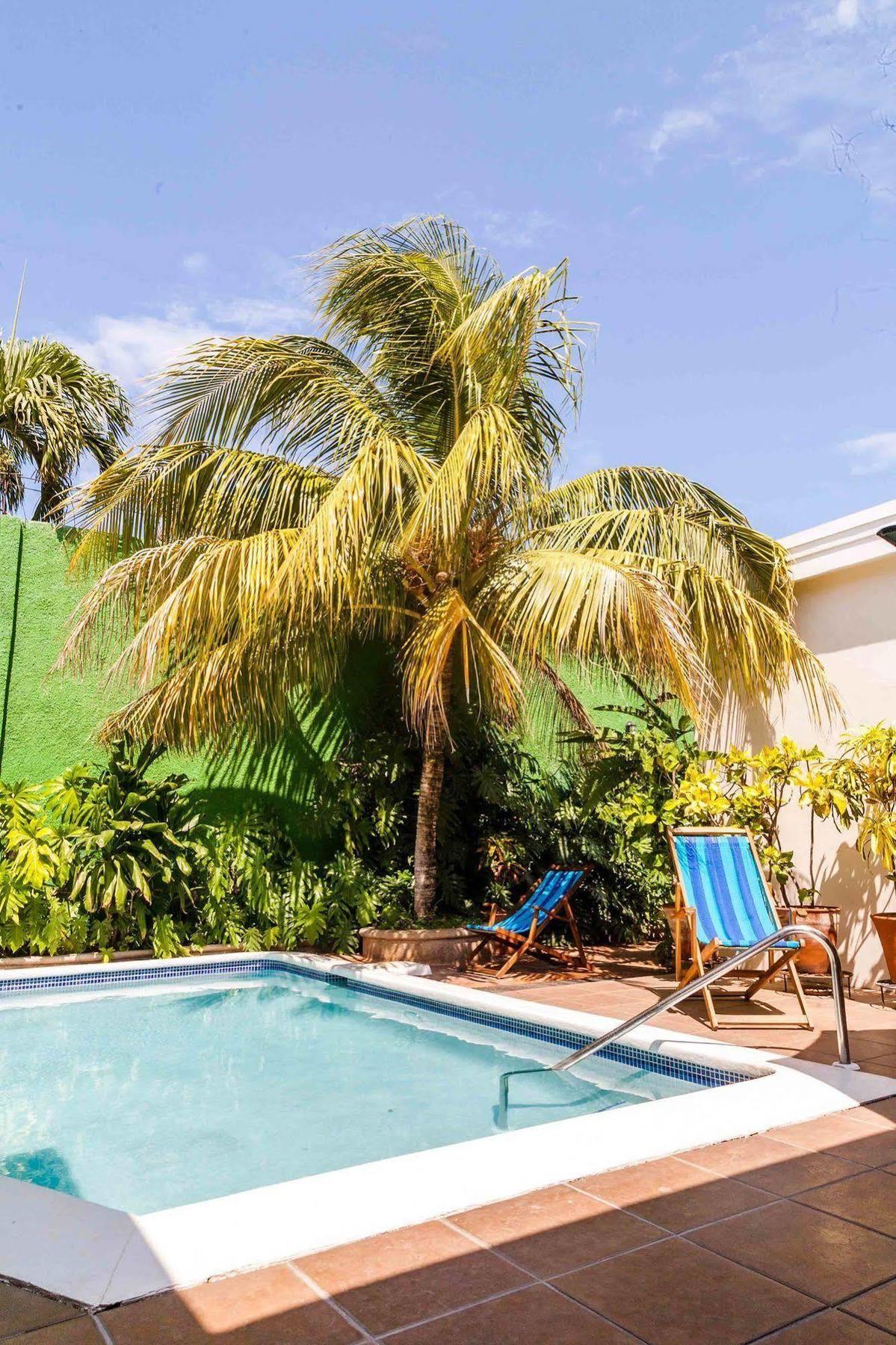 Hotel El Almendro มานากัว ภายนอก รูปภาพ
